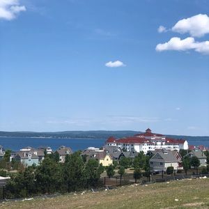 Meet your Posher, Lloyd